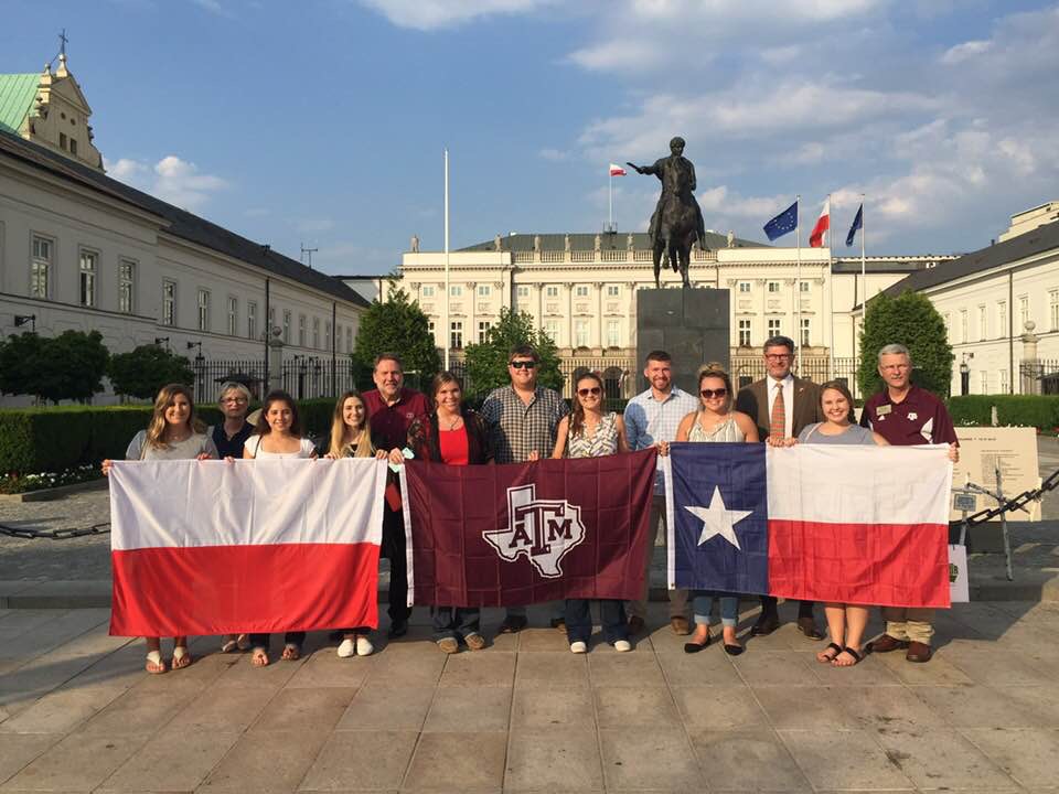 Studenci z Teksasu u polskich rolników!